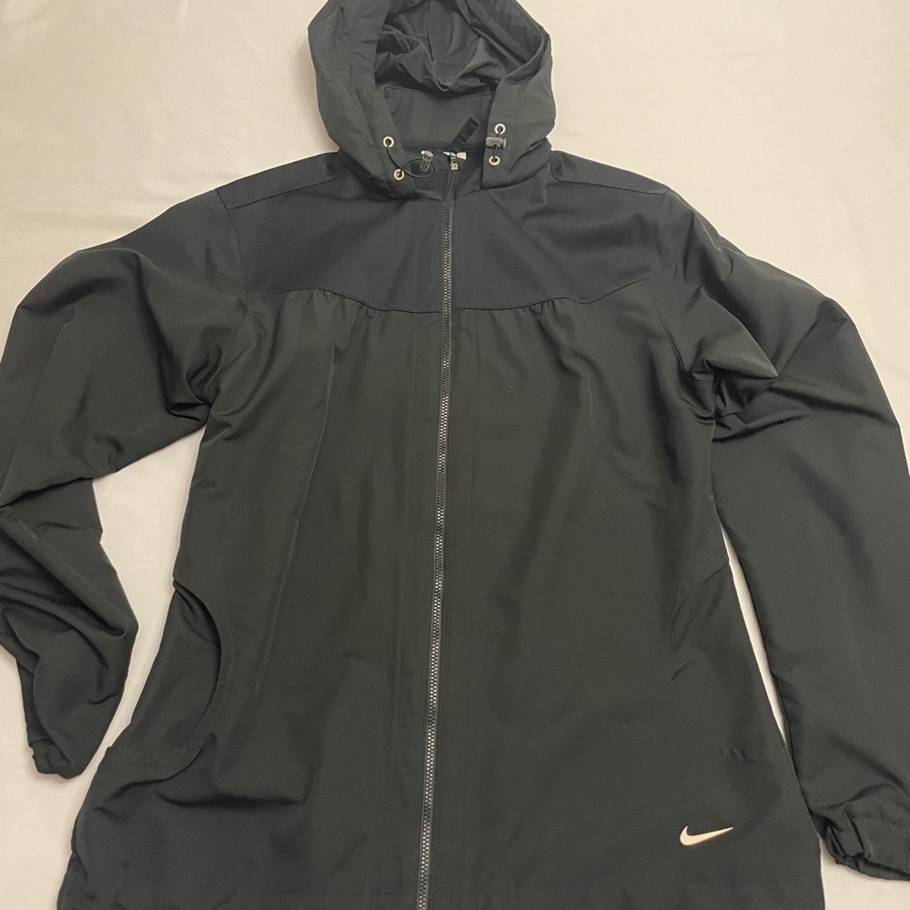 Nike Women's Black Lightweight Golf Jacket